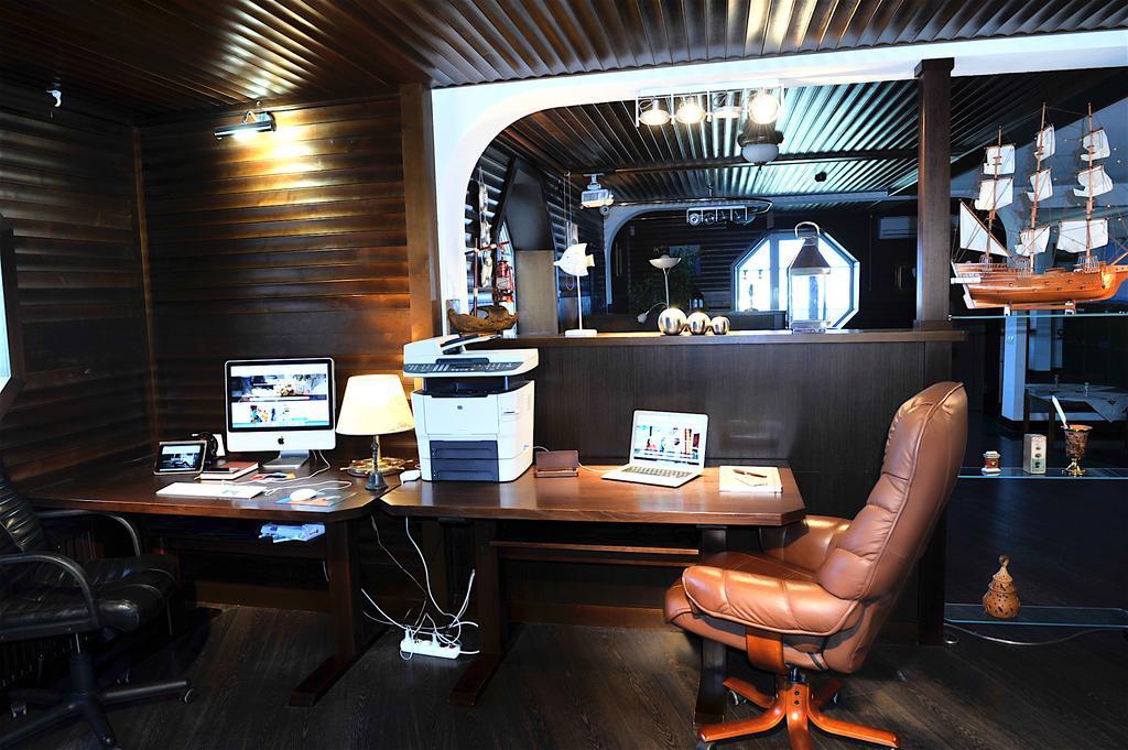 The Sky Loft Apartment Kiev Bagian luar foto