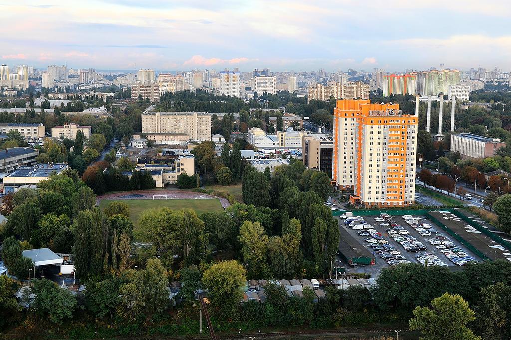 The Sky Loft Apartment Kiev Bagian luar foto