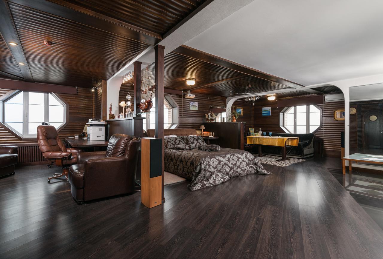 The Sky Loft Apartment Kiev Bagian luar foto